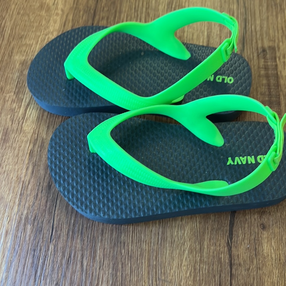 Sandals - Picture 2 of 3